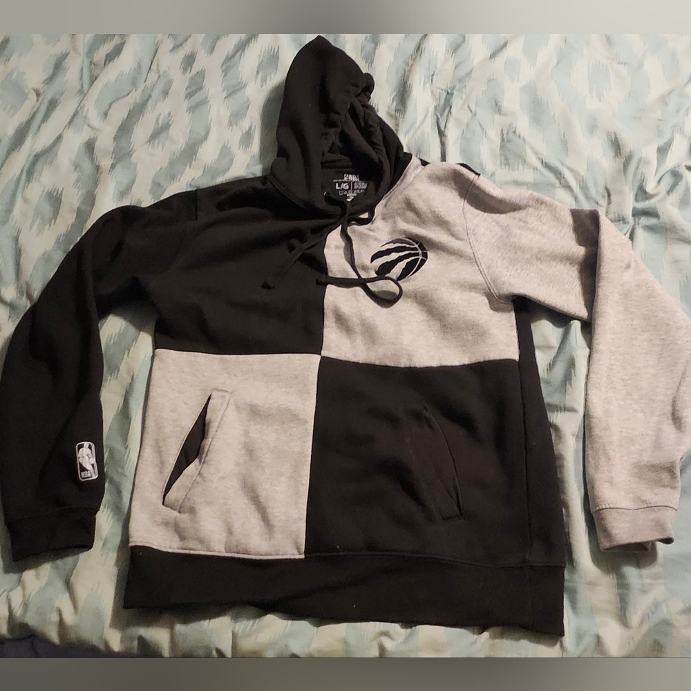 Toronto Raptors Men's black‎ and Gray Hoodie Size Large